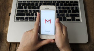 Jak hacknout účet Gmail online