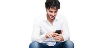 Jak mohu vědět, na co se můj manžel dívá na internetu?