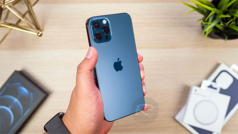 Jak špehovat iPhone s útěkem z vězení a bez něj