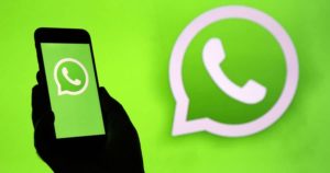 Mohu sledovat Whatsapp svého manžela?