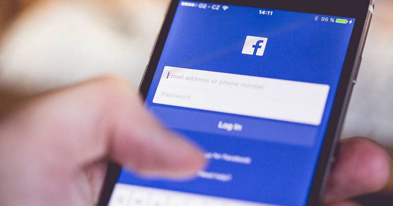 Ücretsiz Facebook şifresini çevrimiçi nasıl kesmek için